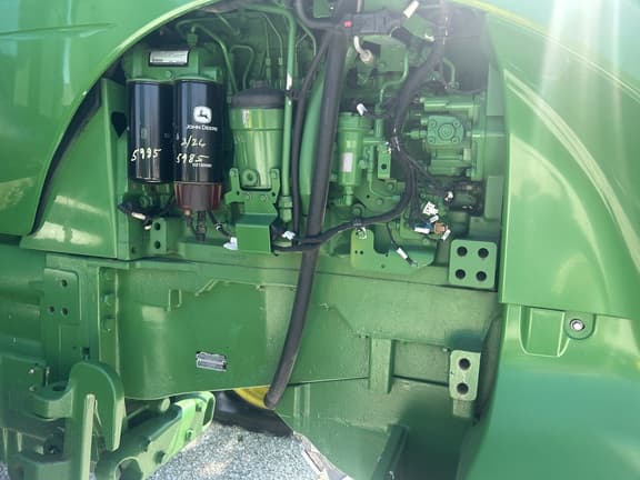 Image of John Deere 8370RT equipment image 3