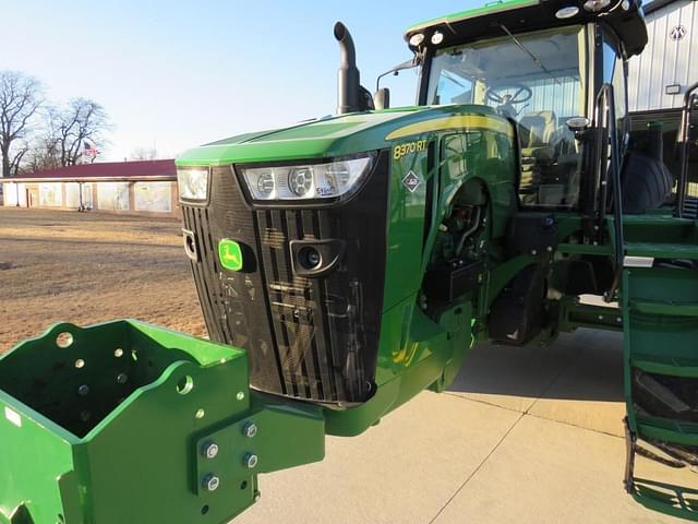 Image of John Deere 8370RT equipment image 4