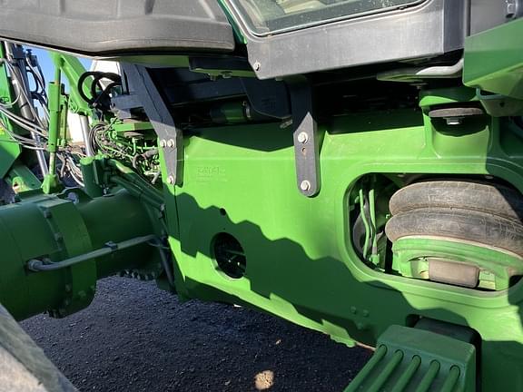 Image of John Deere 8370RT equipment image 4