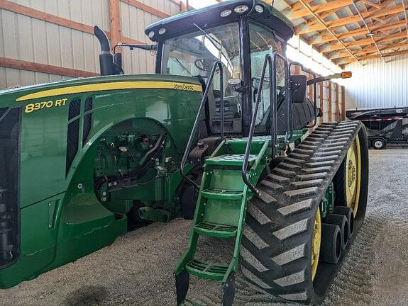 Image of John Deere 8370RT equipment image 1