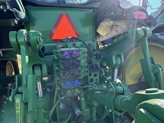 Image of John Deere 8370RT equipment image 4