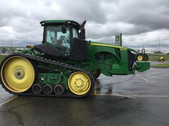 Image of John Deere 8370RT equipment image 1