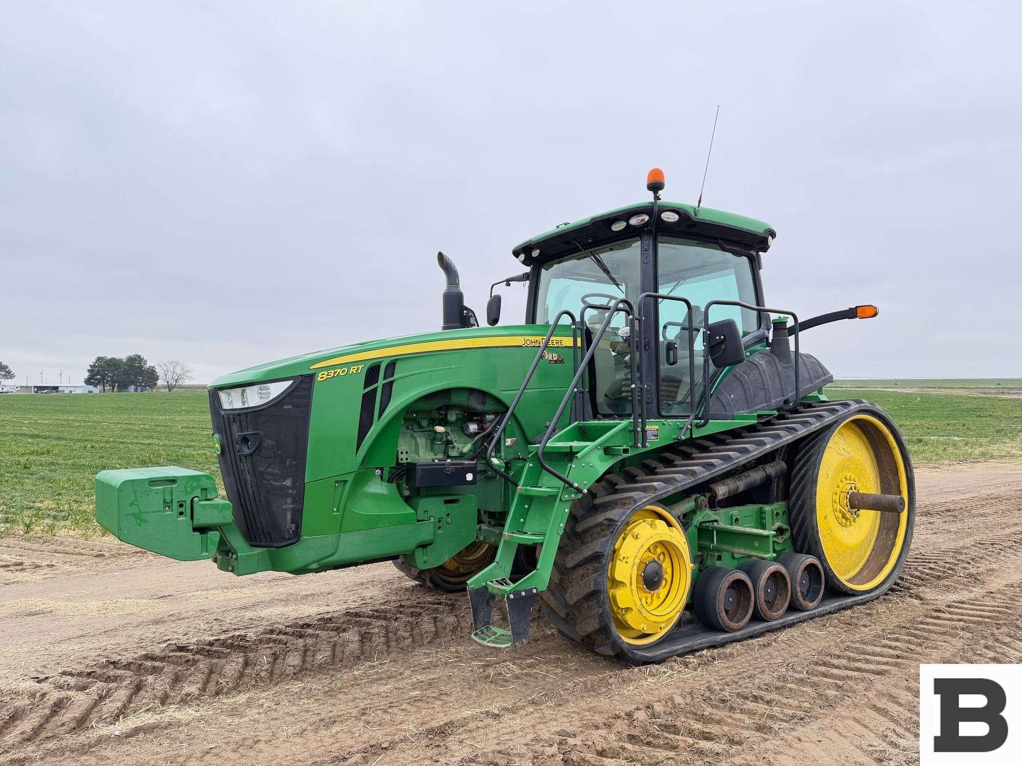 2015 John Deere 8370RT Equipment Image0
