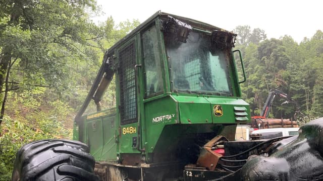 Image of John Deere 848H equipment image 3
