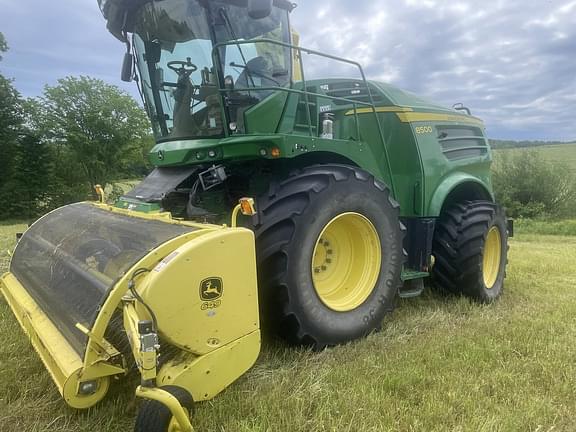 Image of John Deere 8500 equipment image 1