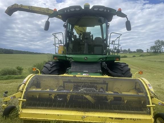 Image of John Deere 8500 equipment image 2