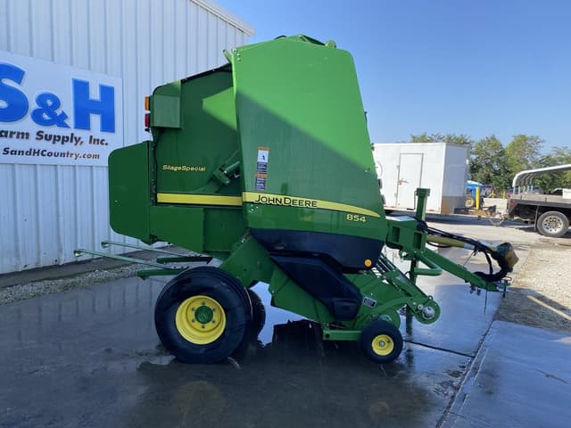 Image of John Deere 854 equipment image 3
