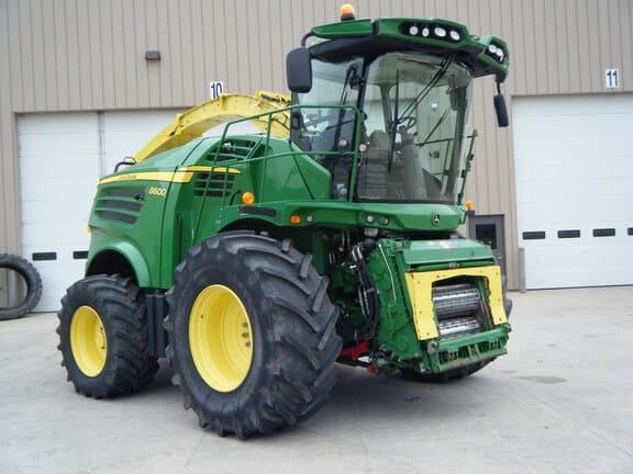 Main image John Deere 8600