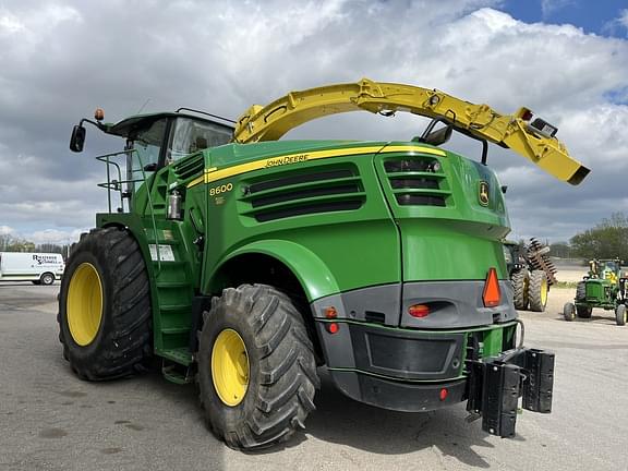 Image of John Deere 8600 equipment image 4