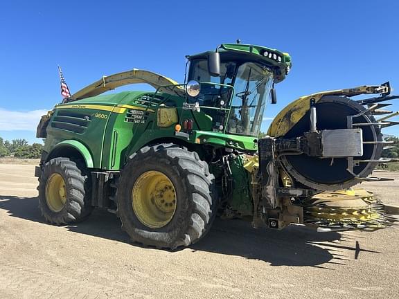 Image of John Deere 8600 equipment image 2