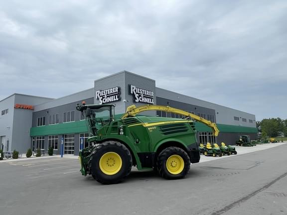 Image of John Deere 8600 equipment image 1