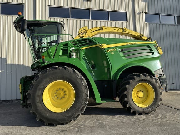 2015 John Deere 8600 Equipment Image0