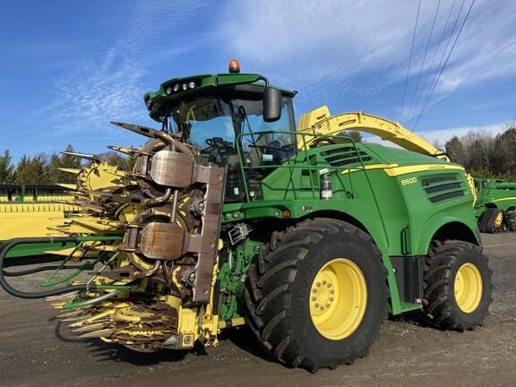 Main image John Deere 8600
