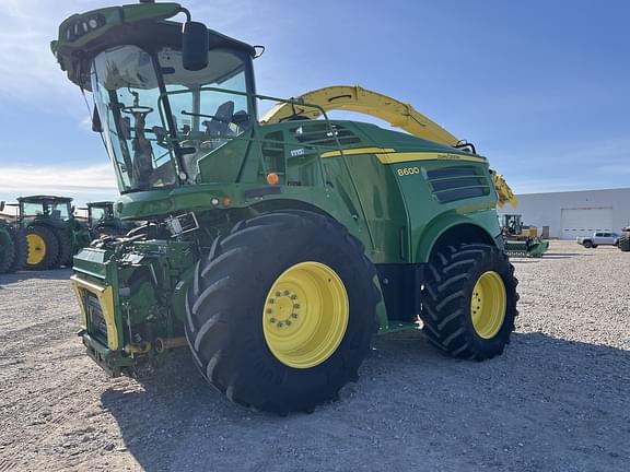 Image of John Deere 8600 equipment image 1