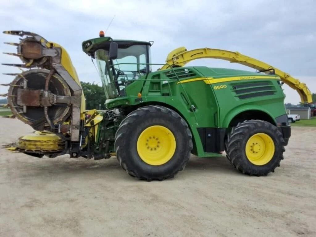 Image of John Deere 8600 Primary image