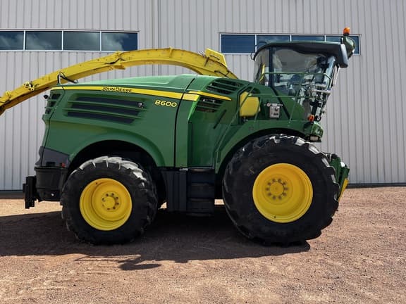 Image of John Deere 8600 equipment image 4