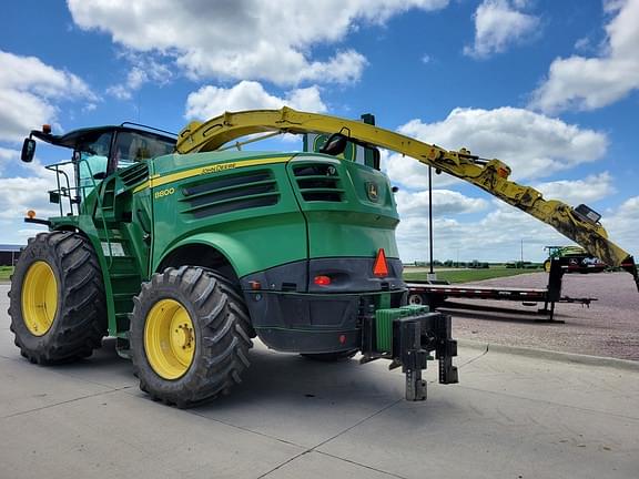 Image of John Deere 8800 equipment image 2
