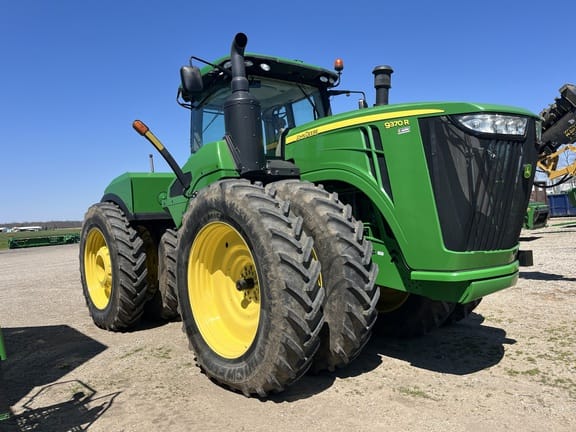 2015 John Deere 9370R Equipment Image0