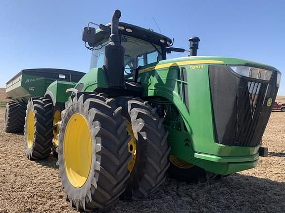 Image of John Deere 9370R equipment image 1