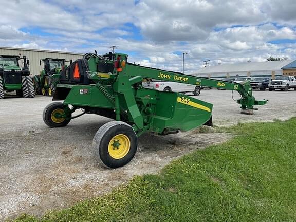 Image of John Deere 946 equipment image 3