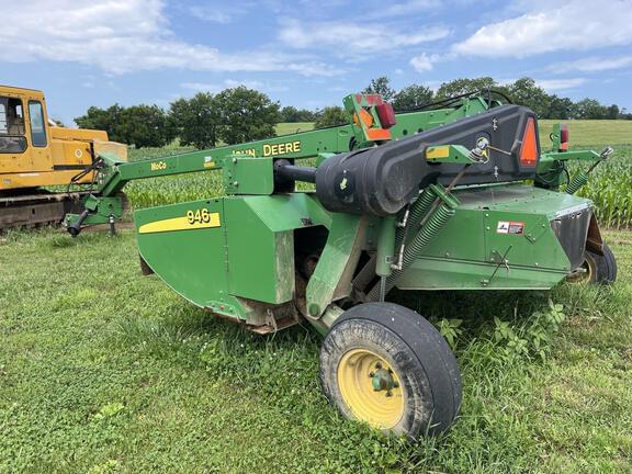 Image of John Deere 946 equipment image 3