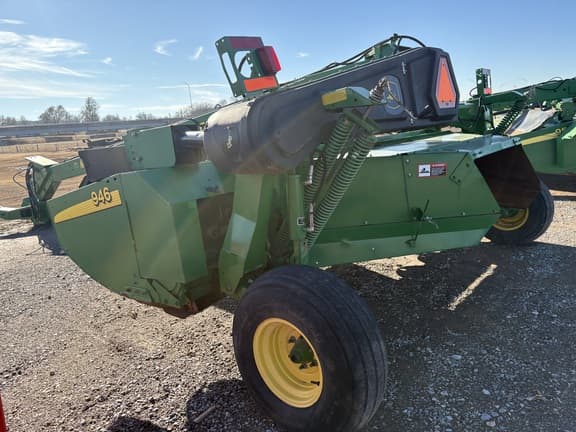 Image of John Deere 946 equipment image 3