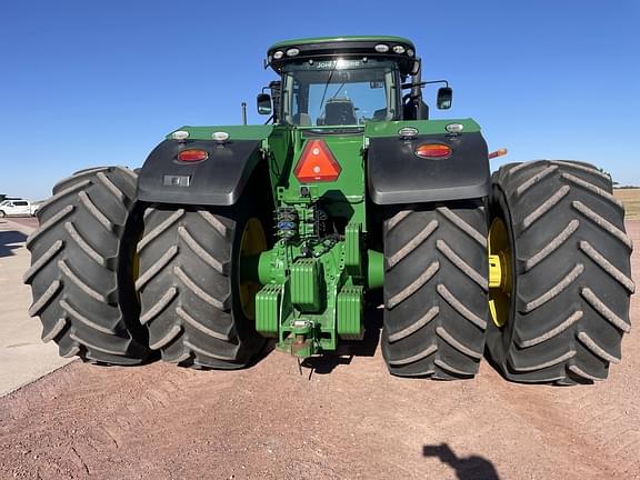 Image of John Deere 9520R equipment image 2