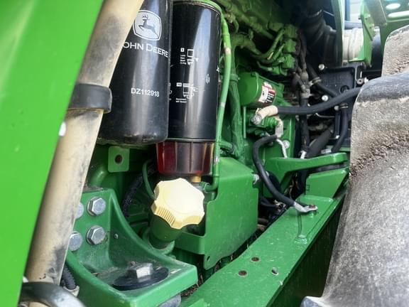 Image of John Deere 9520R equipment image 4