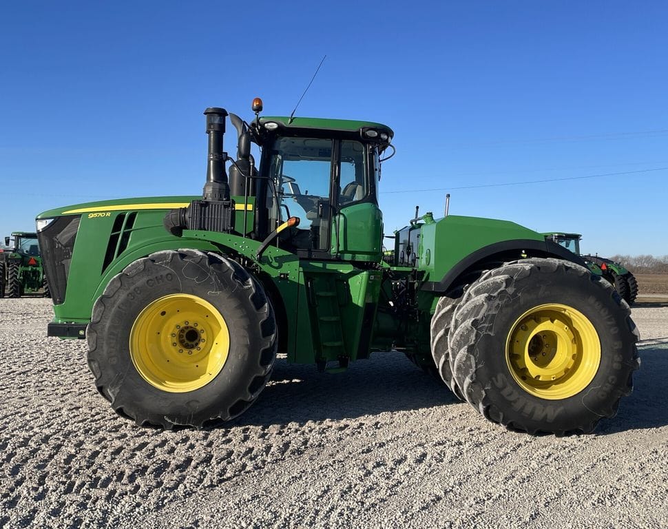 2015 John Deere 9570R Equipment Image0