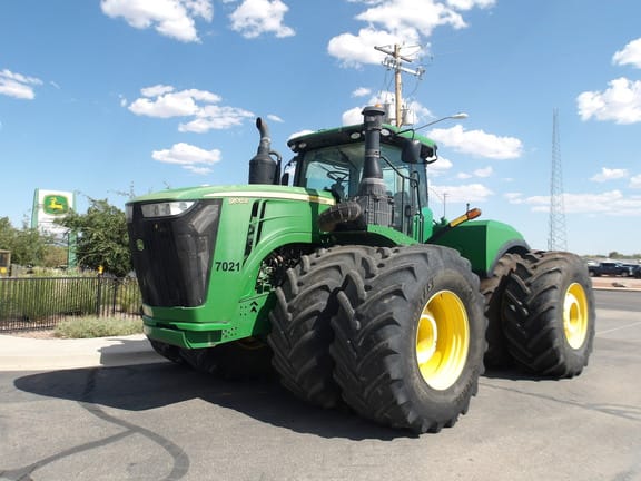 2015 John Deere 9570R Equipment Image0