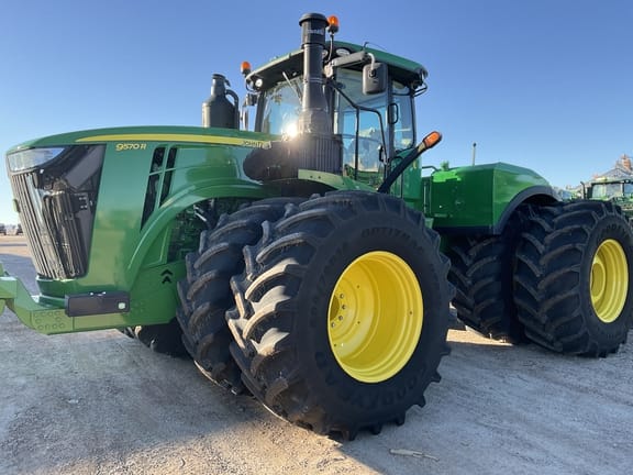 2015 John Deere 9570R Equipment Image0