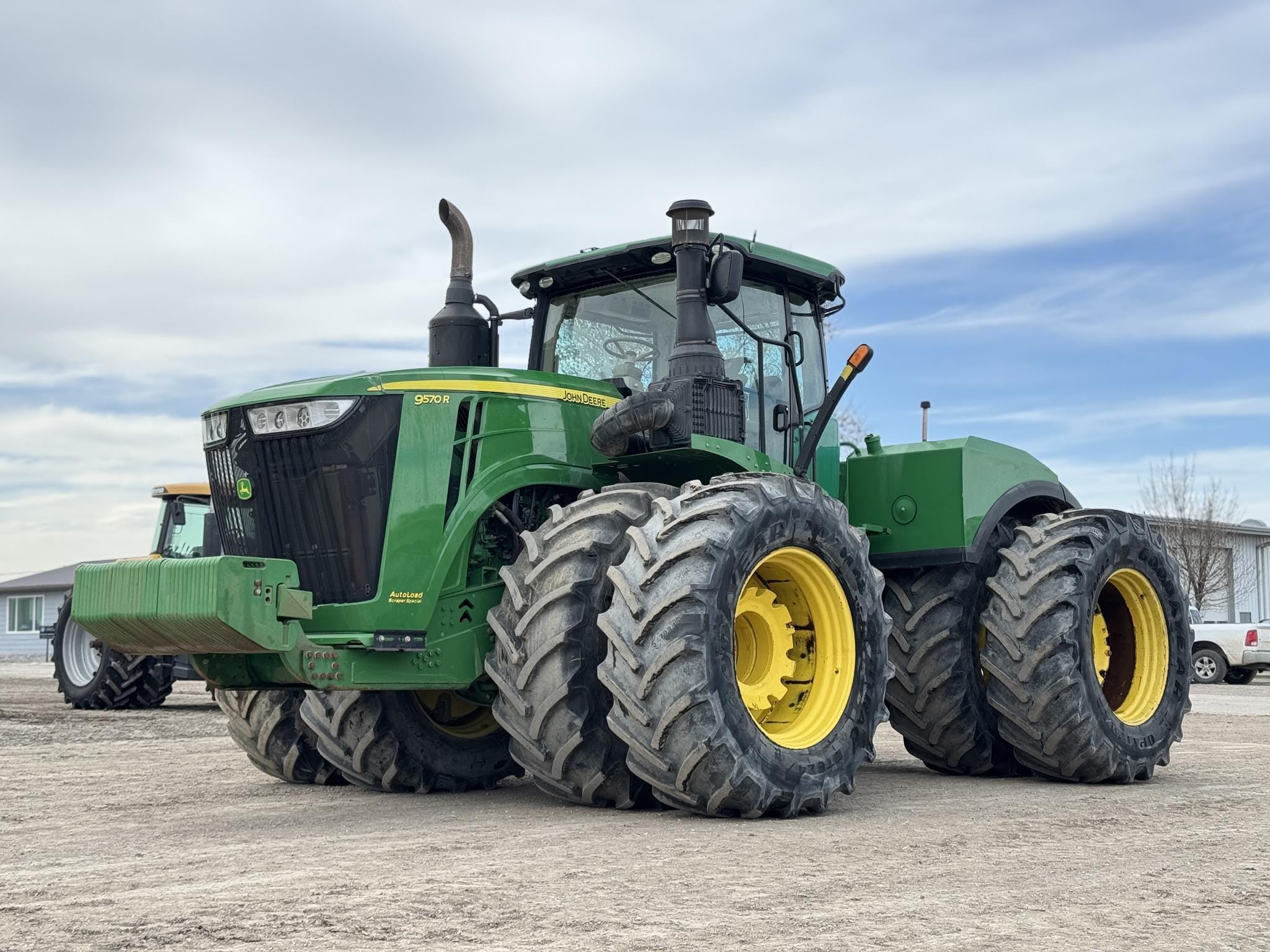 2015 John Deere 9570R Equipment Image0