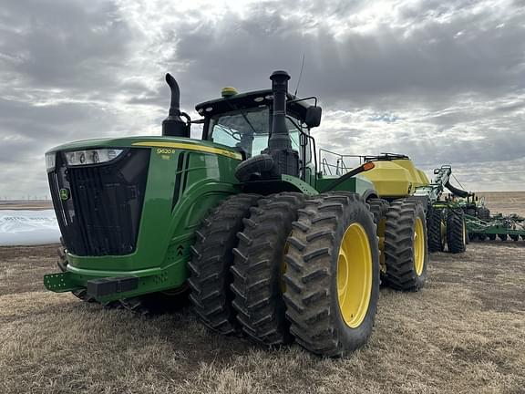 Image of John Deere 9620R equipment image 1