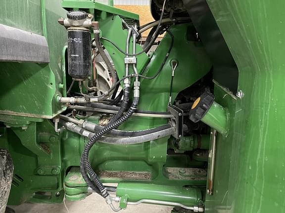 Image of John Deere 9620R equipment image 3