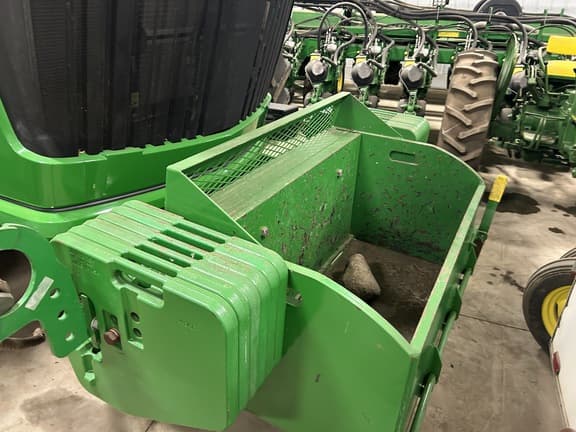 Image of John Deere 9620R equipment image 4