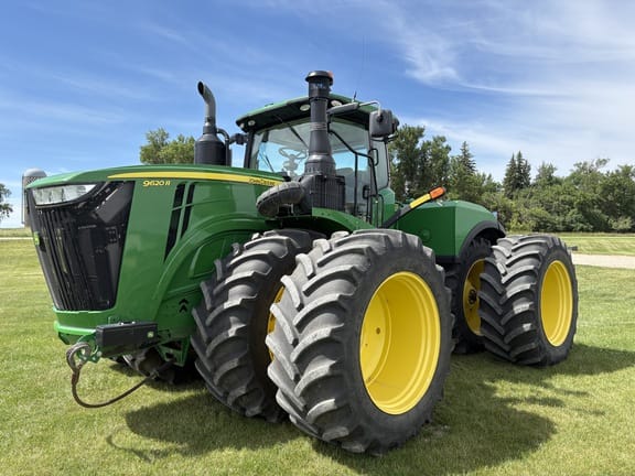 2015 John Deere 9620R Equipment Image0