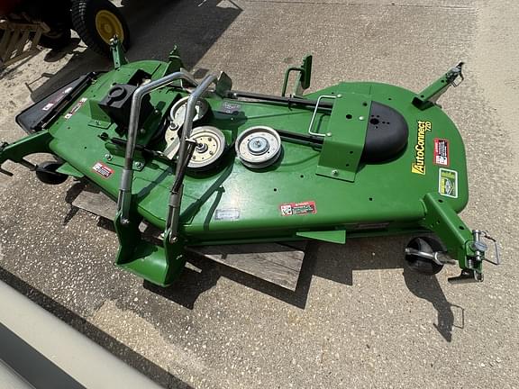 Image of John Deere 72D equipment image 3