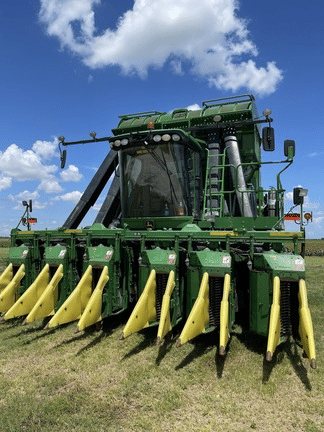 Main image John Deere CP690