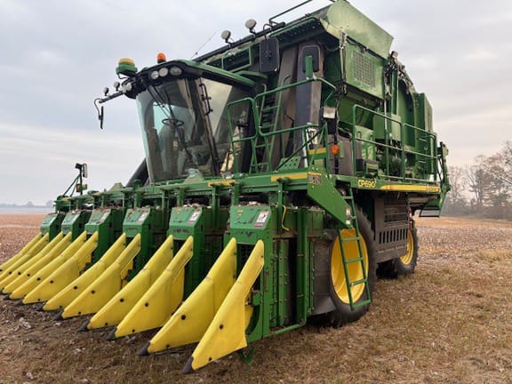 Main image John Deere CP690