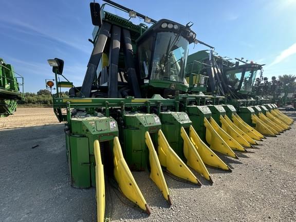 Image of John Deere CP690 equipment image 1