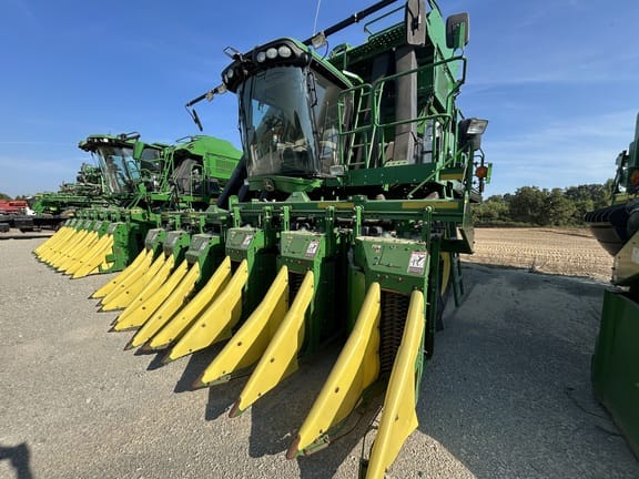 2015 John Deere CP690 Equipment Image0