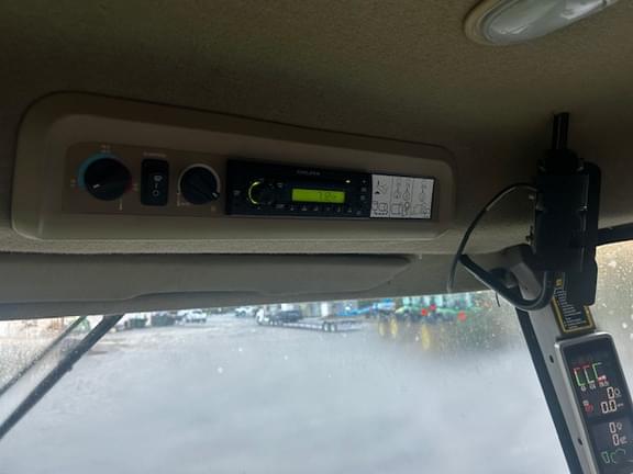 Image of John Deere CP690 equipment image 2