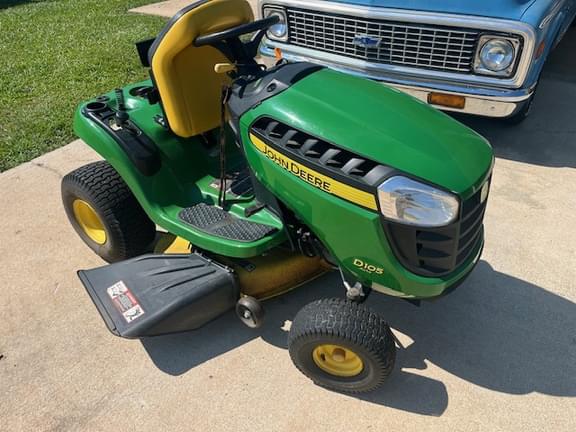 Image of John Deere D105 Primary image