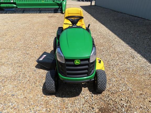 Image of John Deere D125 equipment image 2