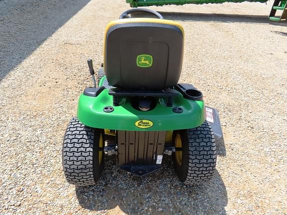 Image of John Deere D125 equipment image 4