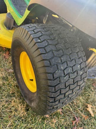 Image of John Deere D130 equipment image 4