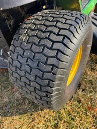 Image of John Deere D130 equipment image 3