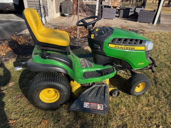 2015 John Deere D130 Equipment Image0