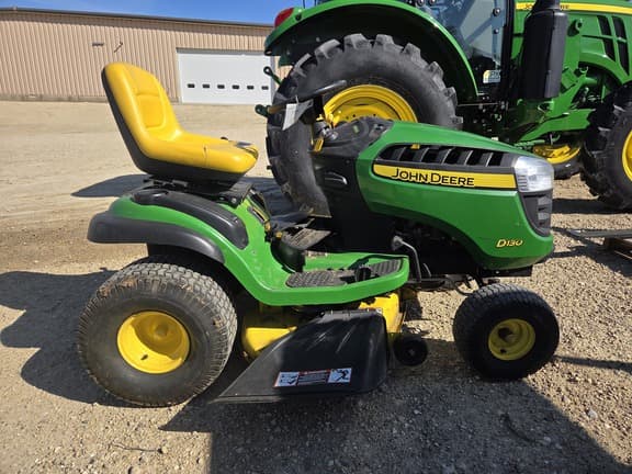 Image of John Deere D130 equipment image 4