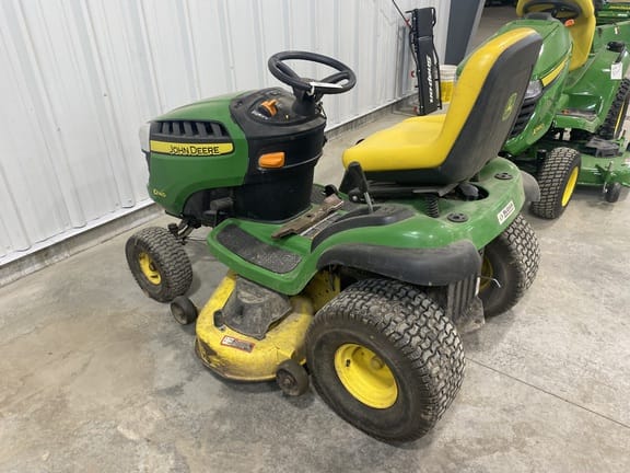 Main image John Deere D140